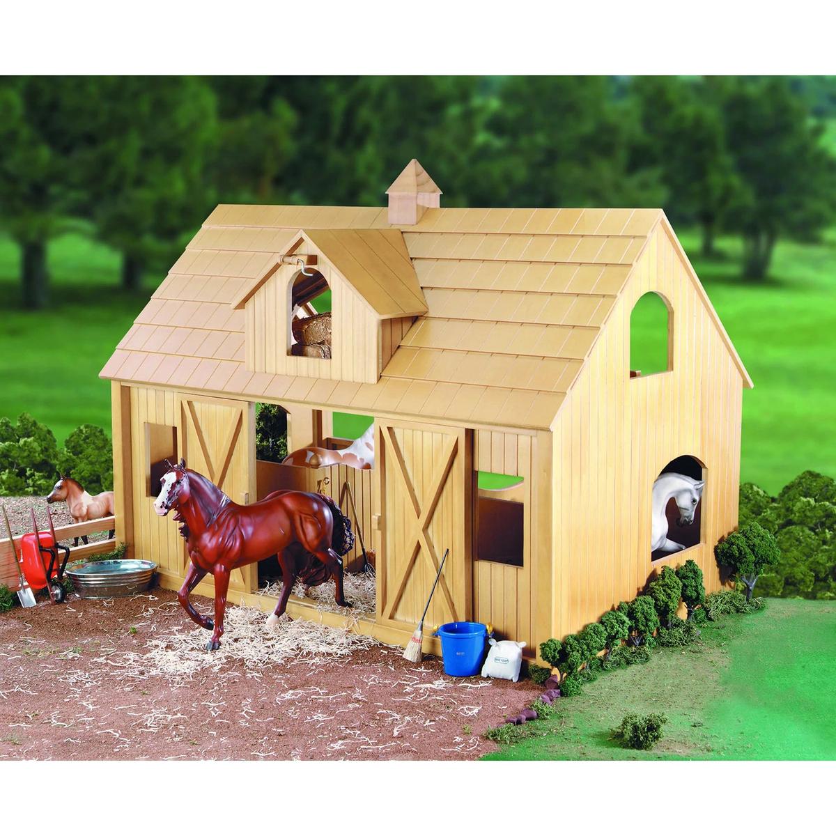 Deluxe Wood Barn with Cupola 302