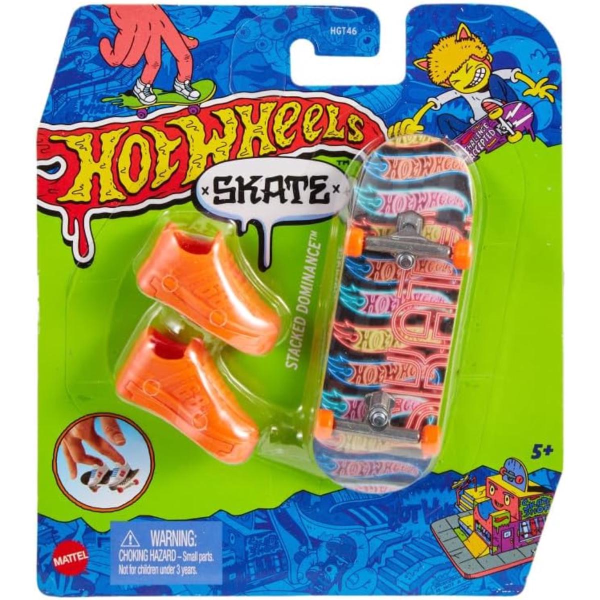 Hot Wheels Mini Skateboard Includes Orange Shoes